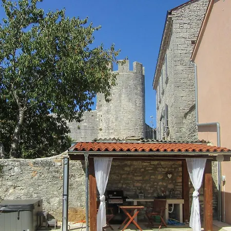 Holiday home Awesome In With Wifi