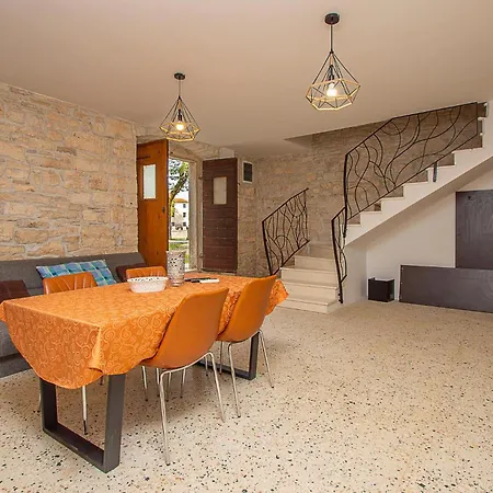 Amazing In With Kitchen Holiday home *