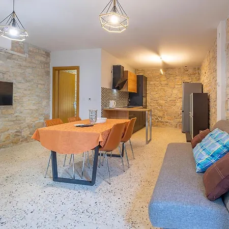 別荘 Awesome In With Wifi Svetvinčenat