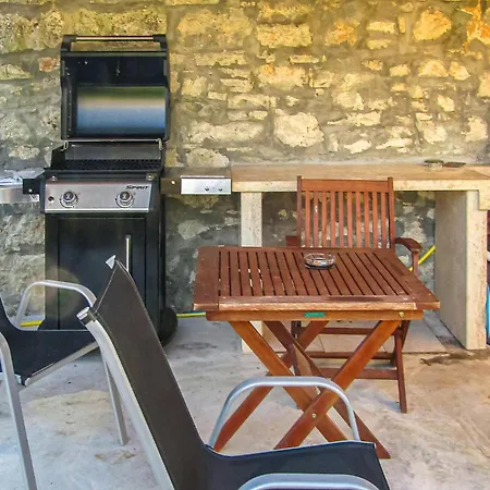 Holiday home Amazing In With Kitchen *