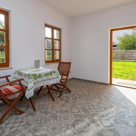 Holiday home Amazing In With Kitchen Svetvincenat